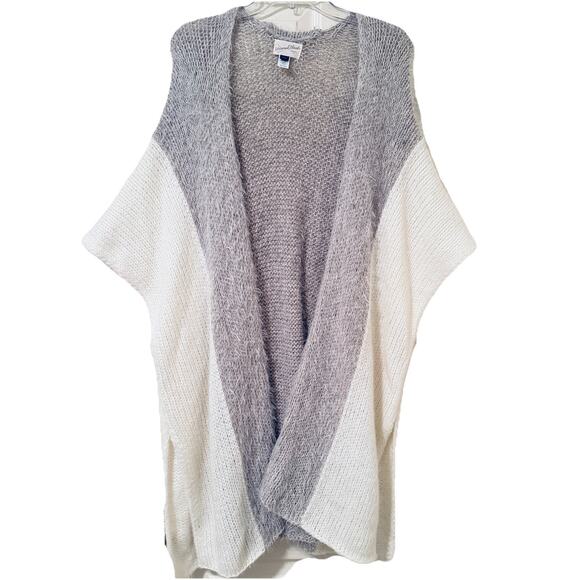 Universal thread Fuzzy Knit Open Cardigan Sweater Poncho Batwing Cream O/S - Picture 1 of 8